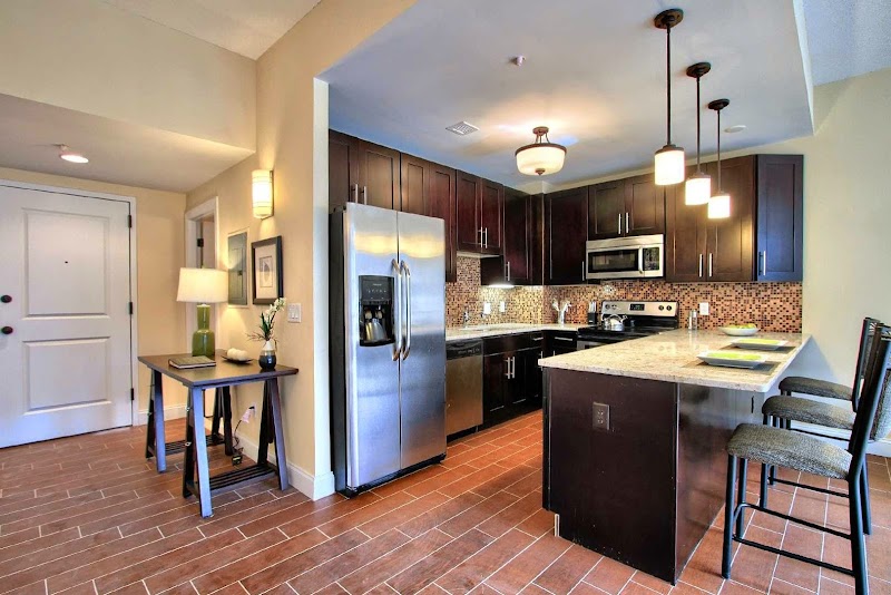 Executive House photo 3